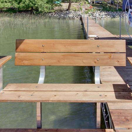 Lakefront Deer River Apt With Dock, Fire Pit And Patio エクステリア 写真