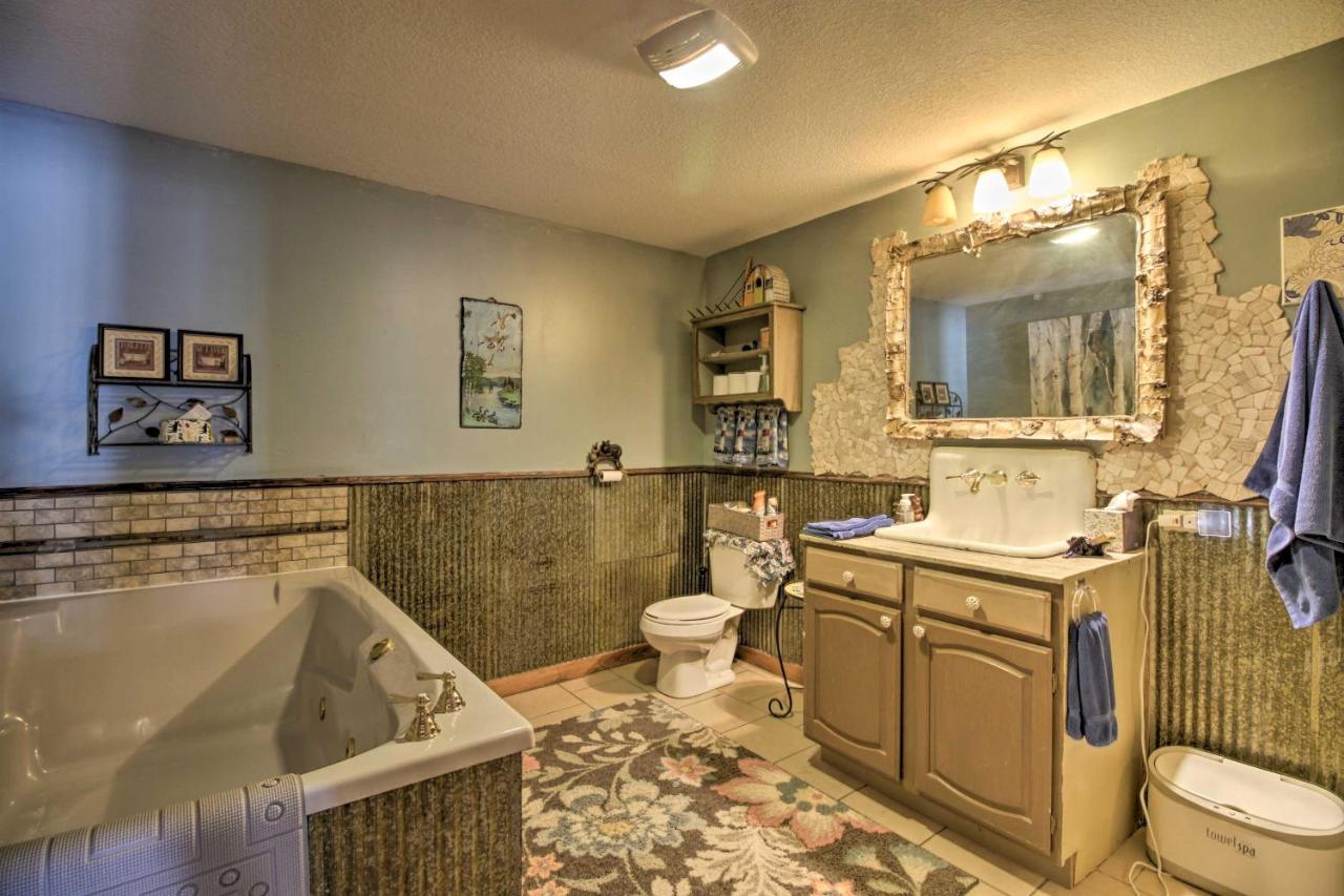 Lakefront Deer River Apt With Dock, Fire Pit And Patio エクステリア 写真