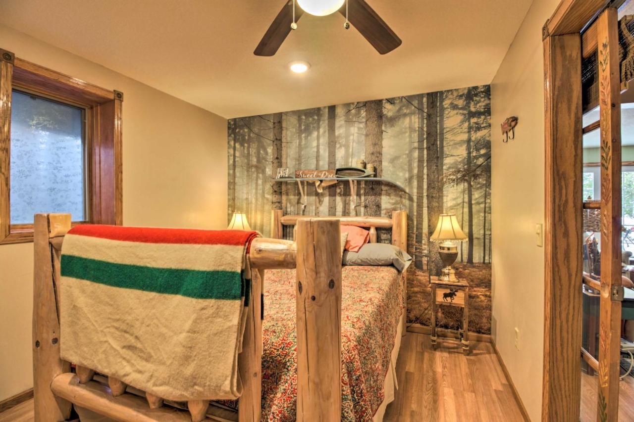 Lakefront Deer River Apt With Dock, Fire Pit And Patio エクステリア 写真