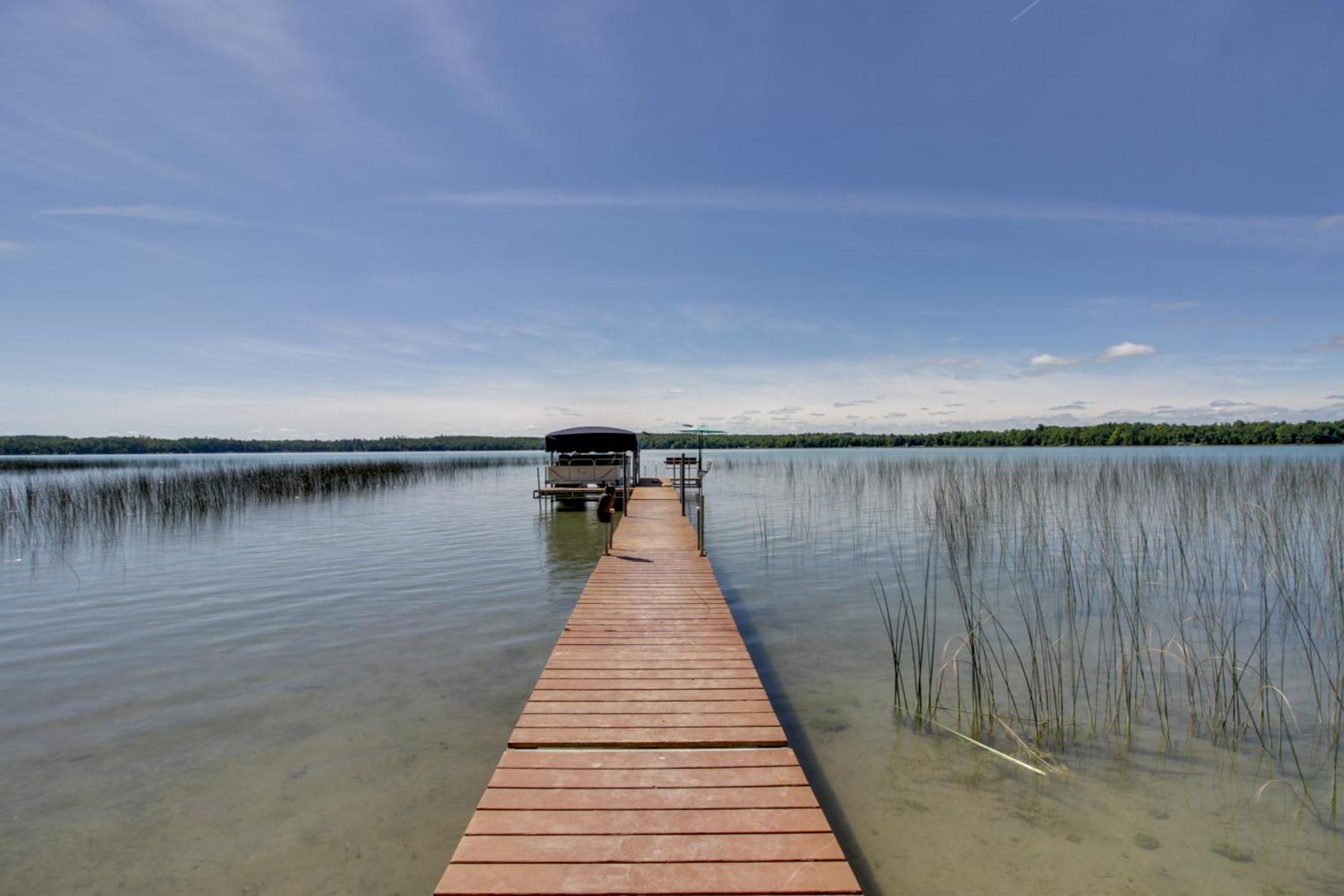 Lakefront Deer River Apt With Dock, Fire Pit And Patio エクステリア 写真